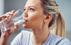 Как правильно пить воду для пользы организма?