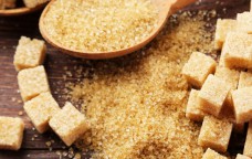 Чем полезен тростниковый сахар?